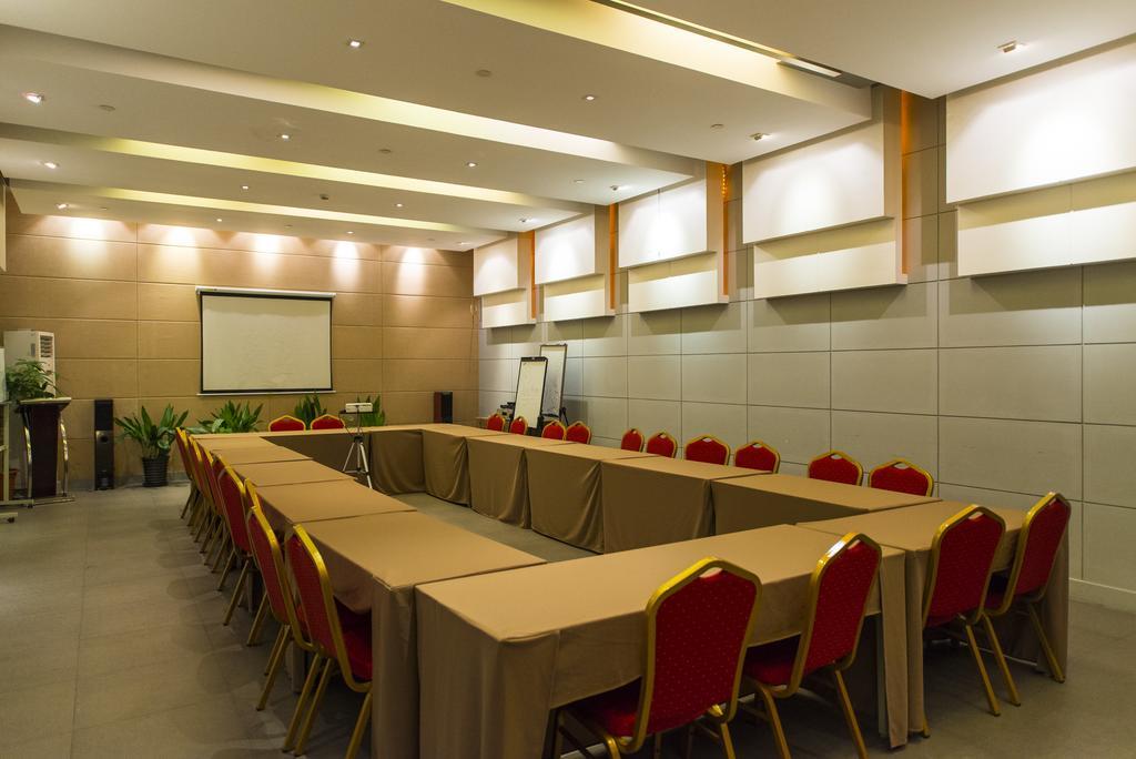 Jinjiang Inn - Shanghai Everbright Convention & Exhibition Center Exterior photo